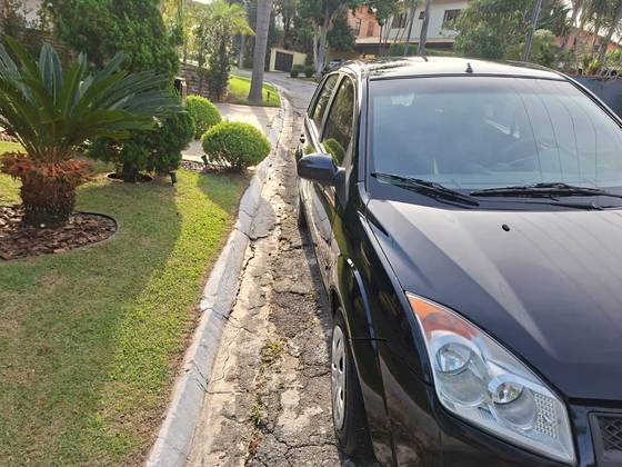 FORD FIESTA 1.6 MPI HATCH 8V FLEX 4P MANUAL FORD FIESTA 1.6 MPI HATCH 8V FLEX 4P MANUAL